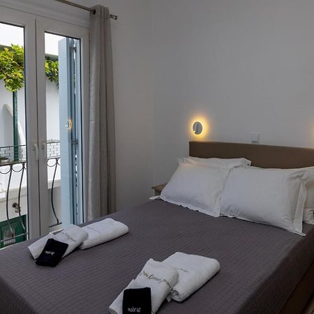 White Holidays Project Downtown Tinos Luaran gambar
