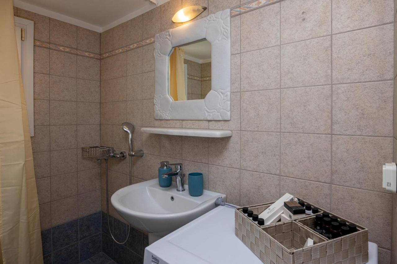 White Holidays Project Downtown Tinos Luaran gambar