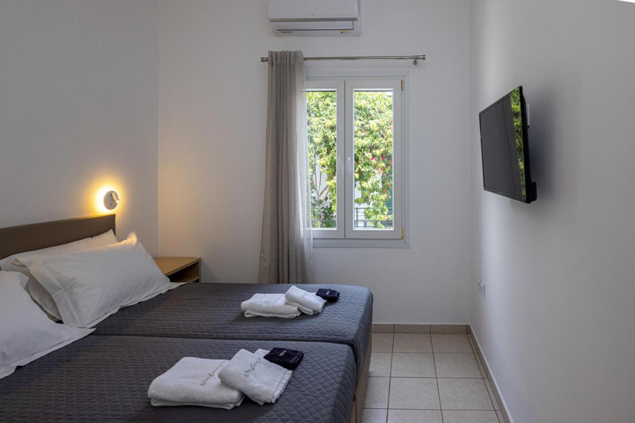 White Holidays Project Downtown Tinos Luaran gambar